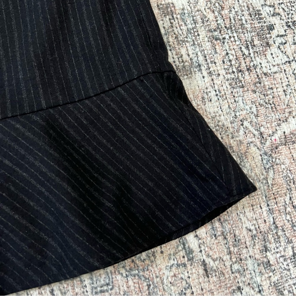 Banana Republic Black Pinstriped Wool Mini Skirt Womens Size 0 - Picture 5 of 14